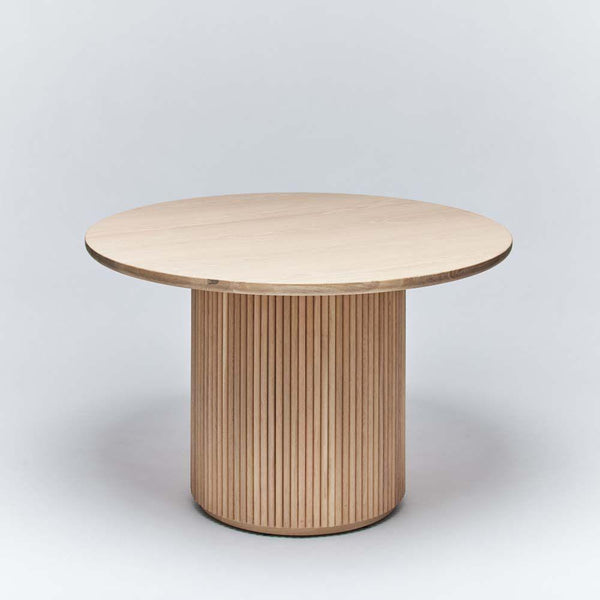 Modern Reeded Pedestal Round Dining Table Solid Oak Saddle 48 inch
