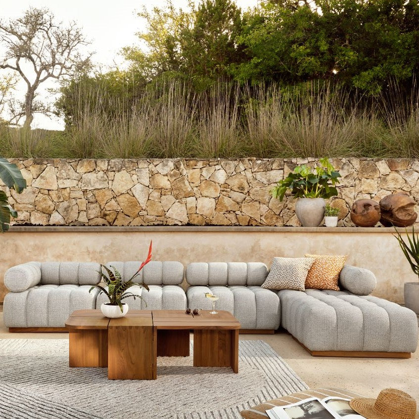 Outdoor Sofas & Sectionals